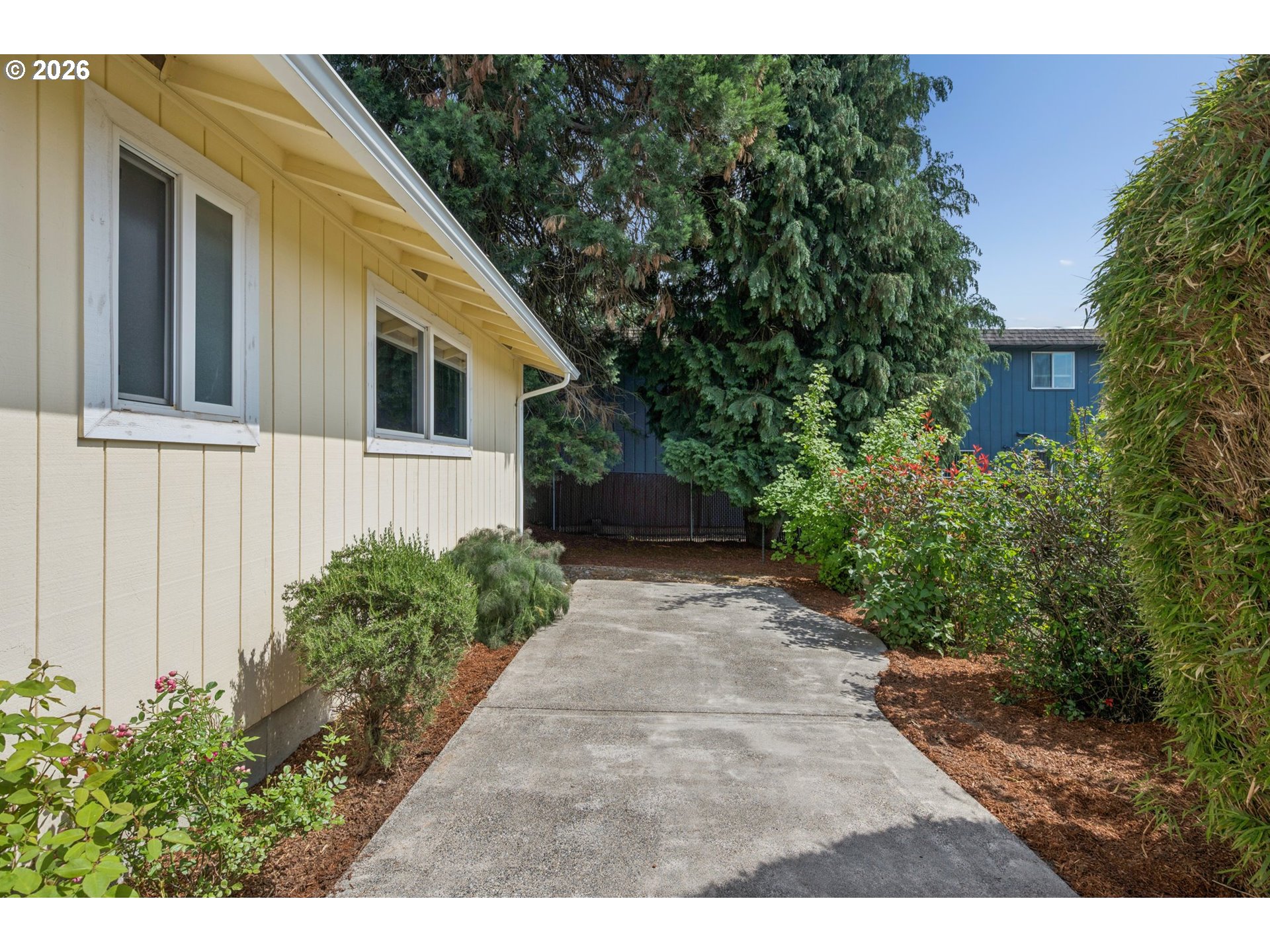 255 W BERKELEY ST