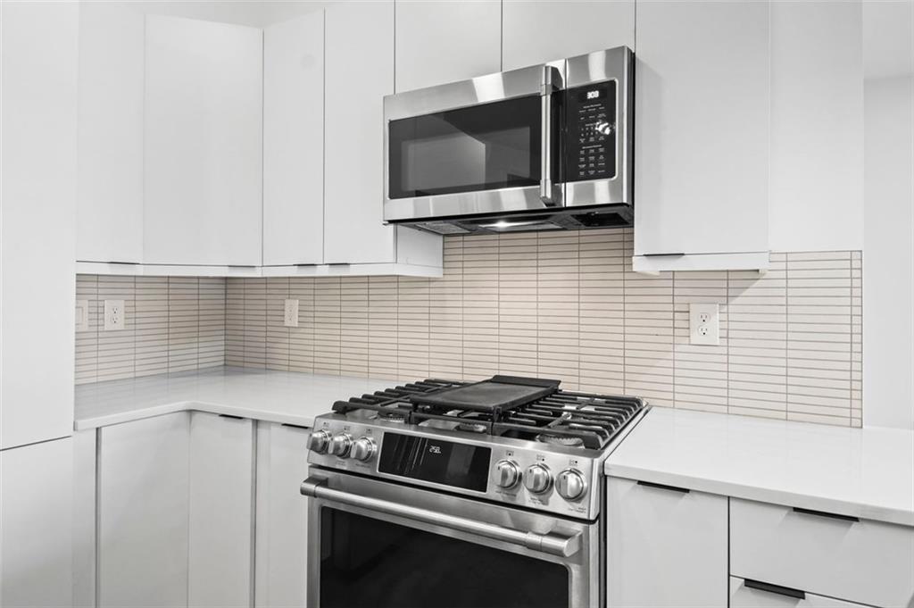 346 Peters Street Unit 102