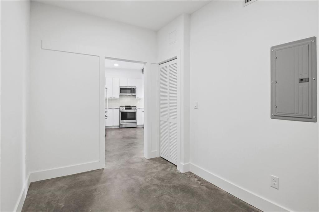 346 Peters Street Unit 102
