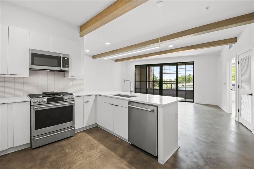 346 Peters Street Unit 102