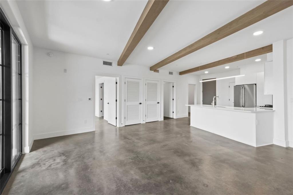 346 Peters Street Unit 102