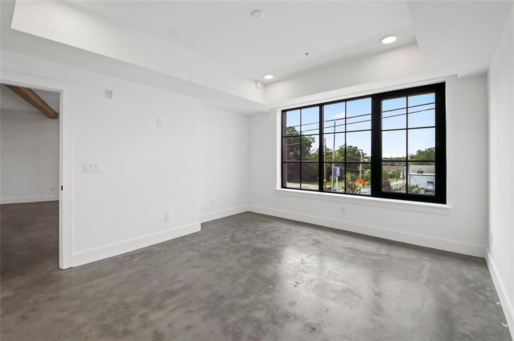 346 Peters Street Unit 102