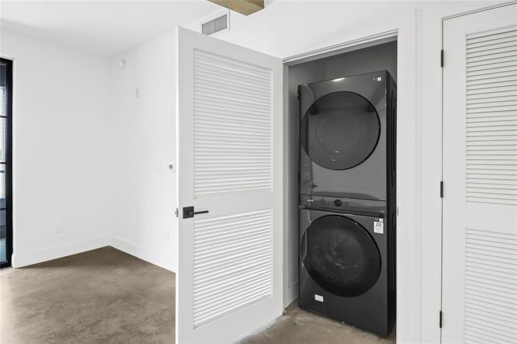 346 Peters Street Unit 102