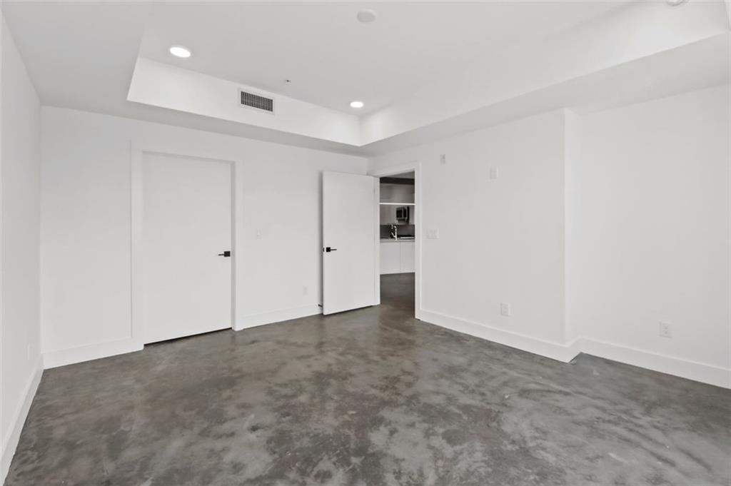 346 Peters Street Unit 102