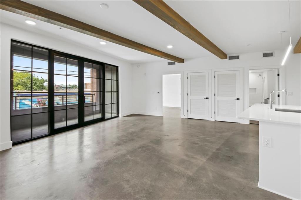 346 Peters Street Unit 102