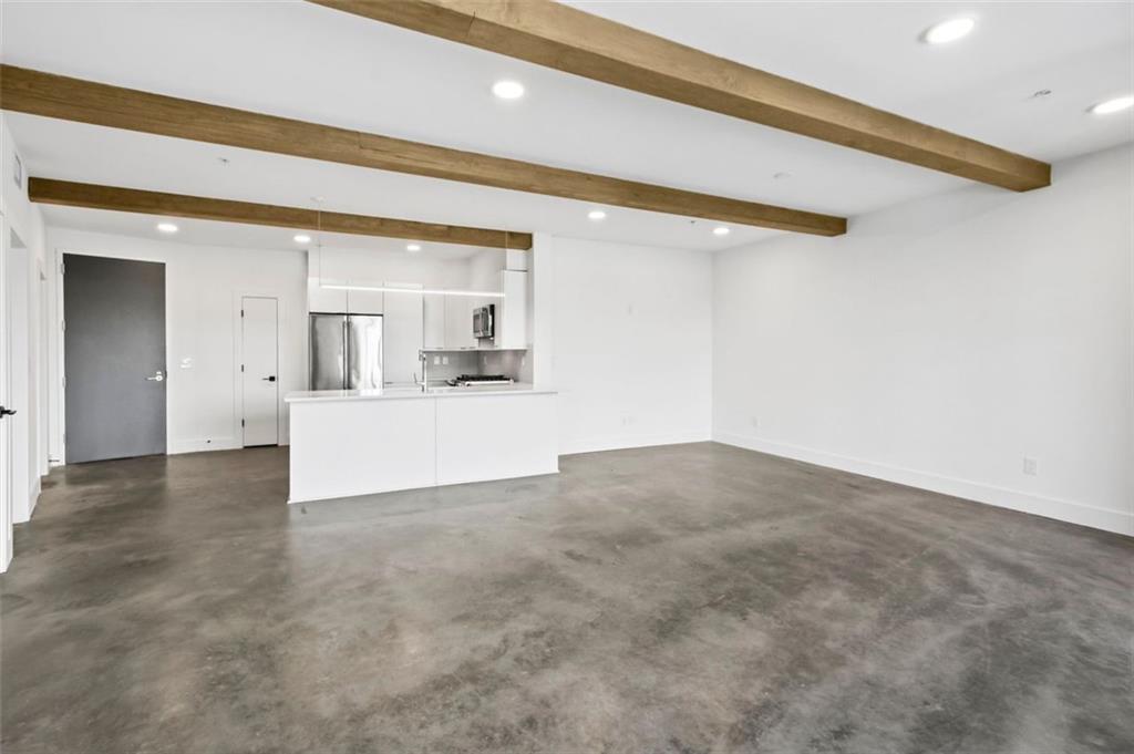 346 Peters Street Unit 102