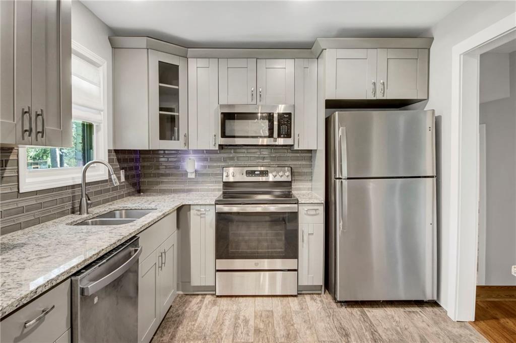 2692 Rockcliff Road SE