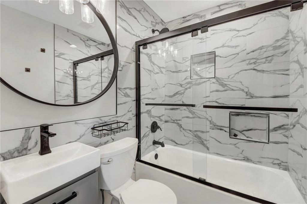 2692 Rockcliff Road SE