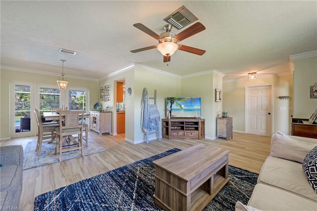 463 Golfview DR