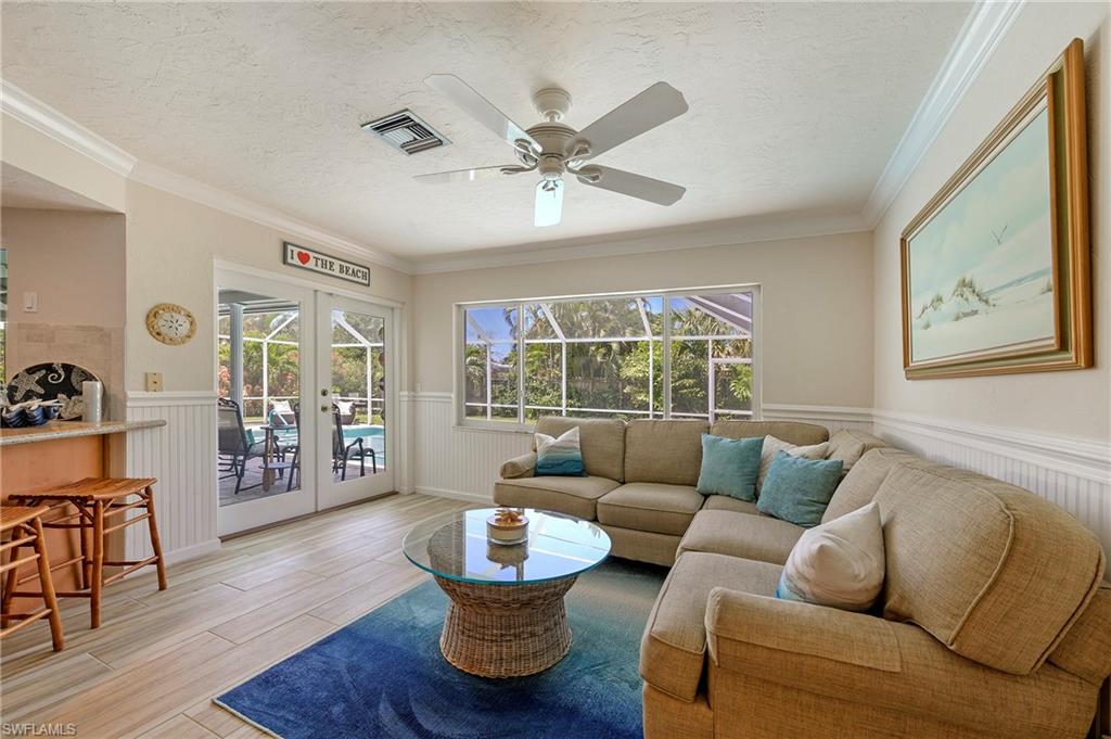 463 Golfview DR