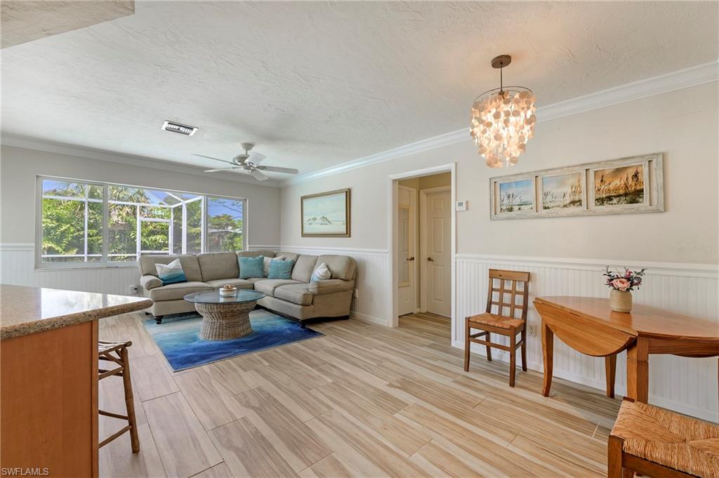 463 Golfview DR