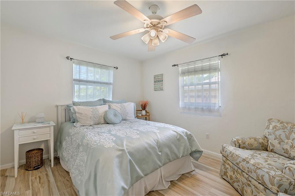463 Golfview DR