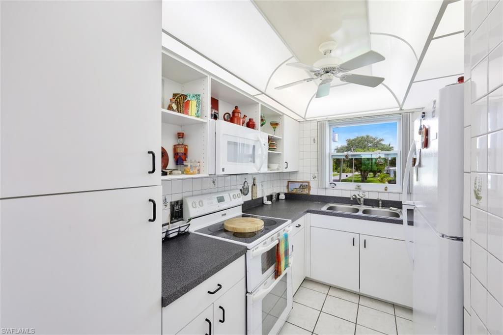 1010 Manatee RD Unit: B201