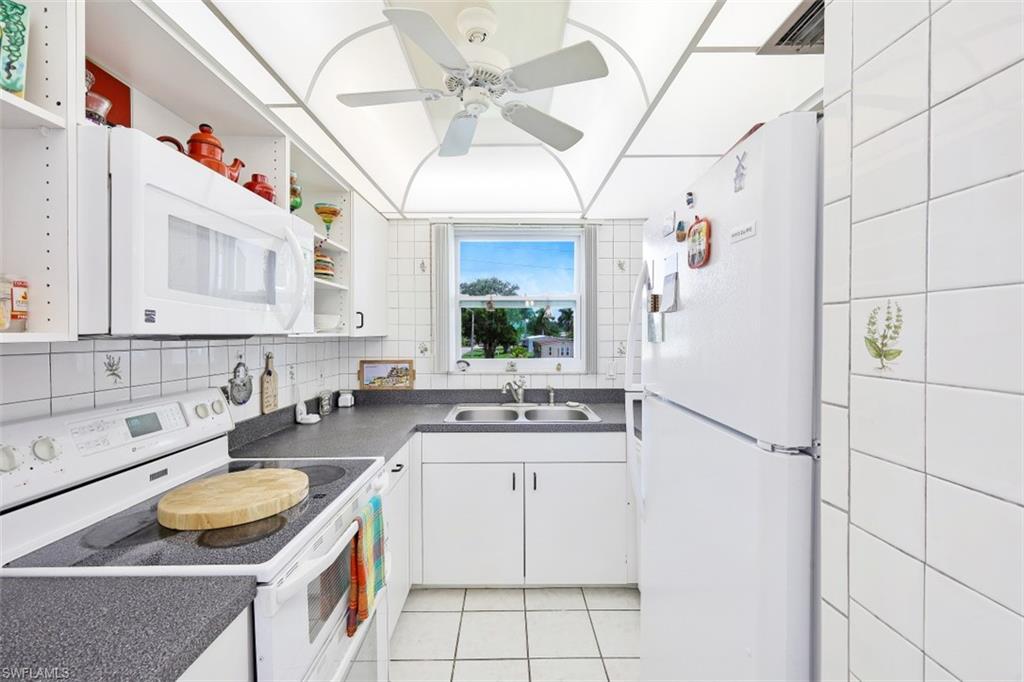 1010 Manatee RD Unit: B201