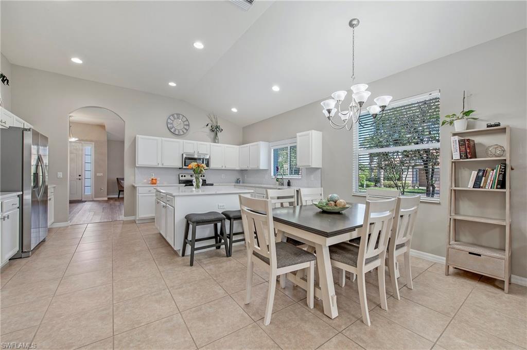 2038 Fairmont LN