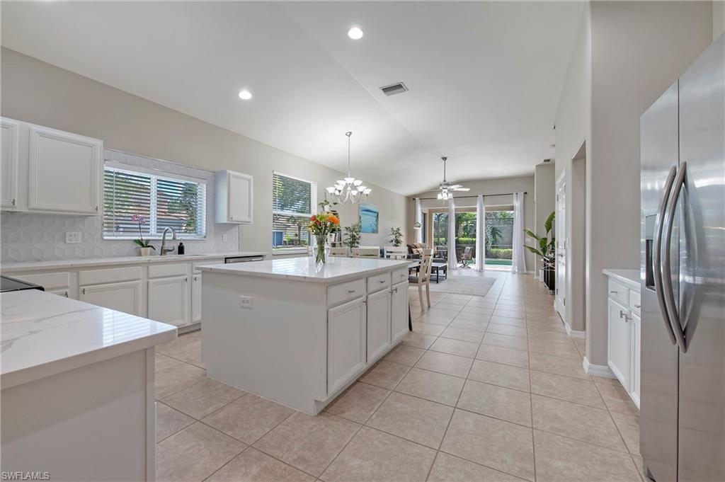 2038 Fairmont LN