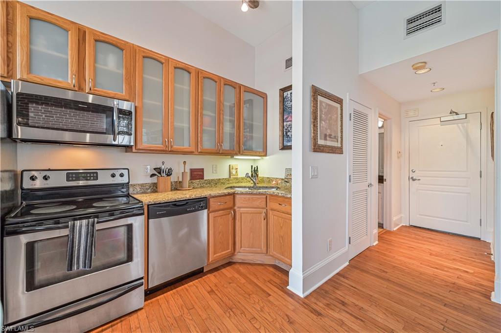 2230 1st ST Unit: 207