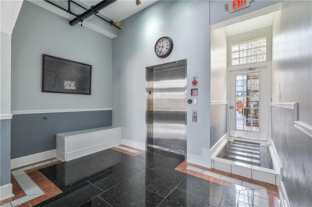 2230 1st ST Unit: 207