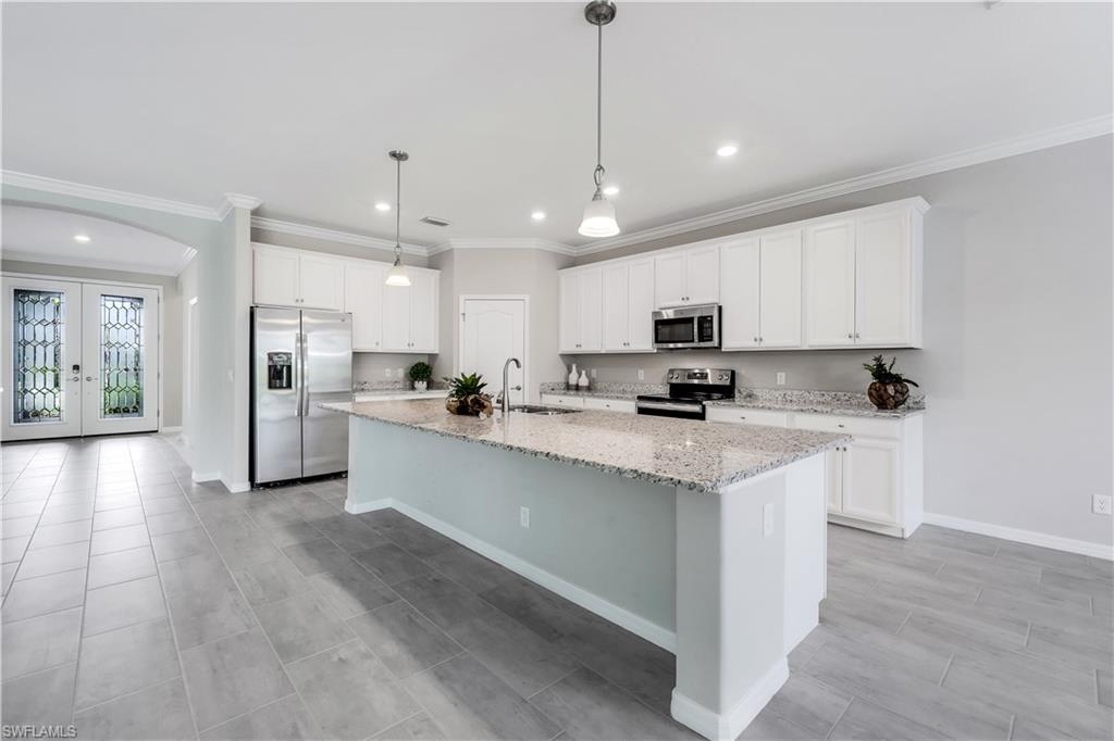 2366 Tangerine LN