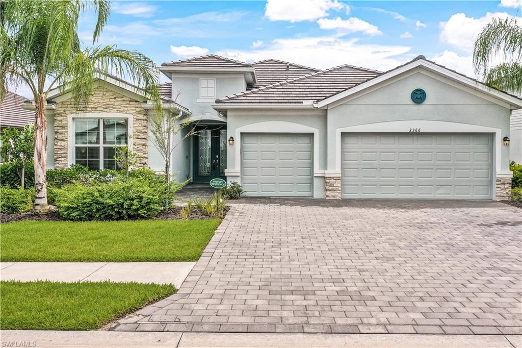 2366 Tangerine LN