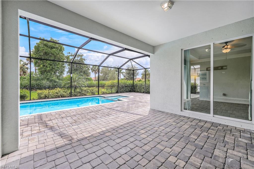 2366 Tangerine LN