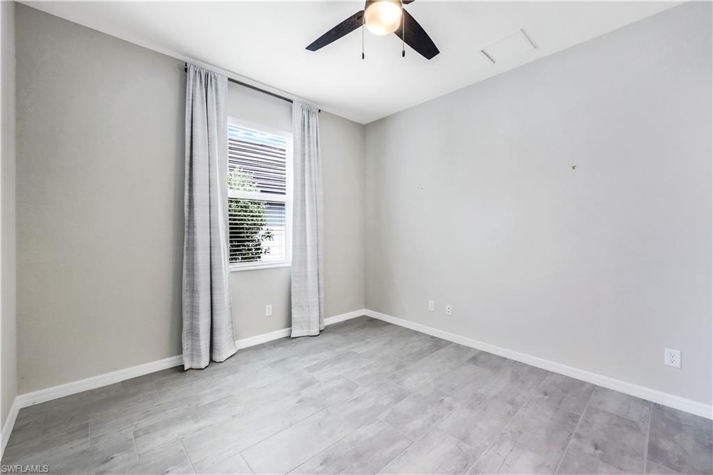2366 Tangerine LN