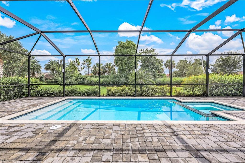 2366 Tangerine LN