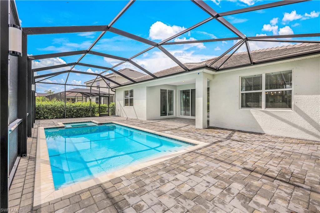 2366 Tangerine LN