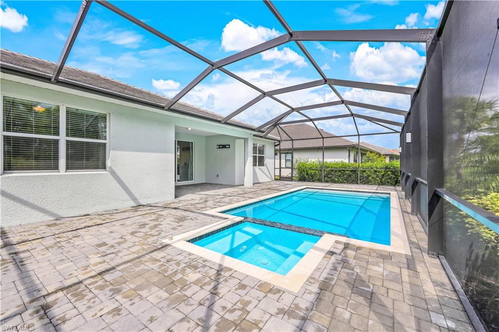 2366 Tangerine LN