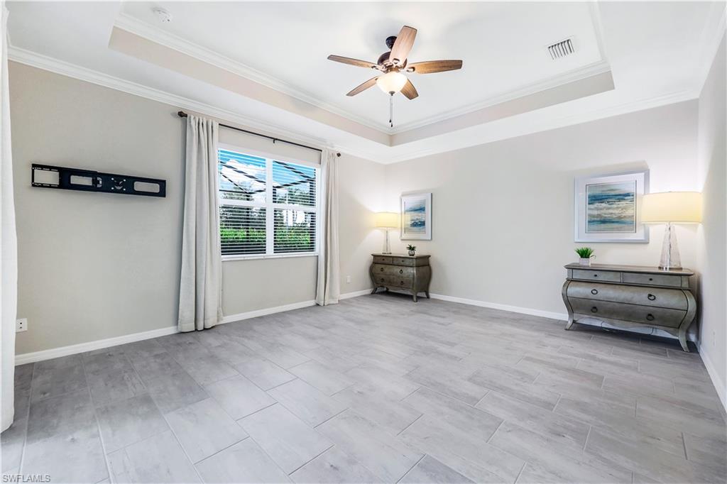 2366 Tangerine LN