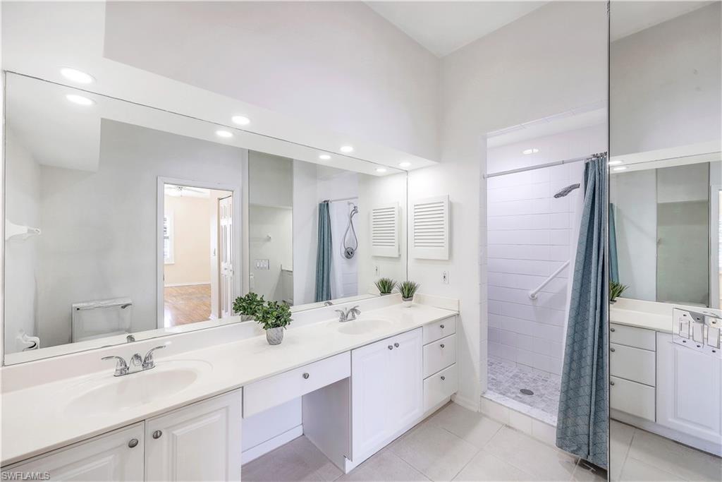 6808 Satinleaf RD S Unit: 204