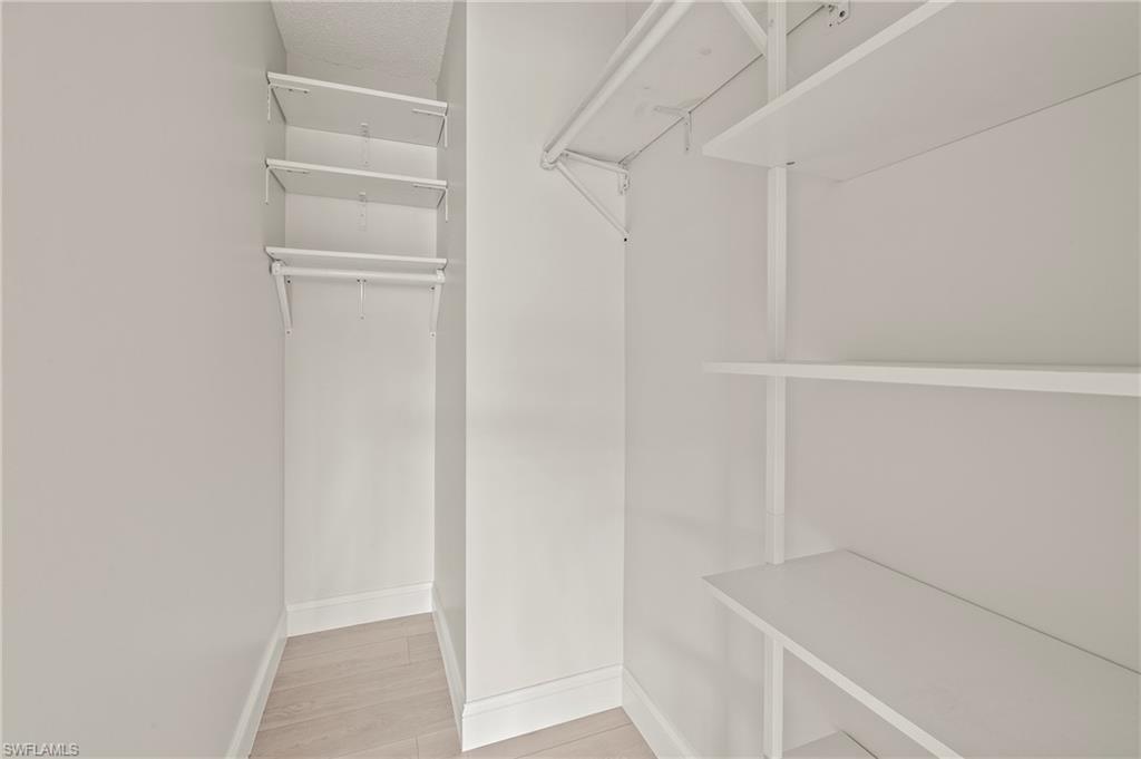 860 Meadowland DR # 9 Unit: 4-9