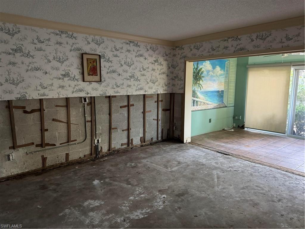 302 2nd ST S