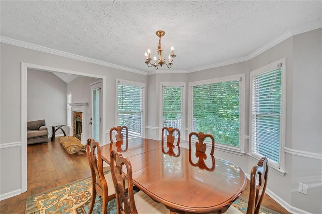 421 MIDDLE VALLEY Lane
