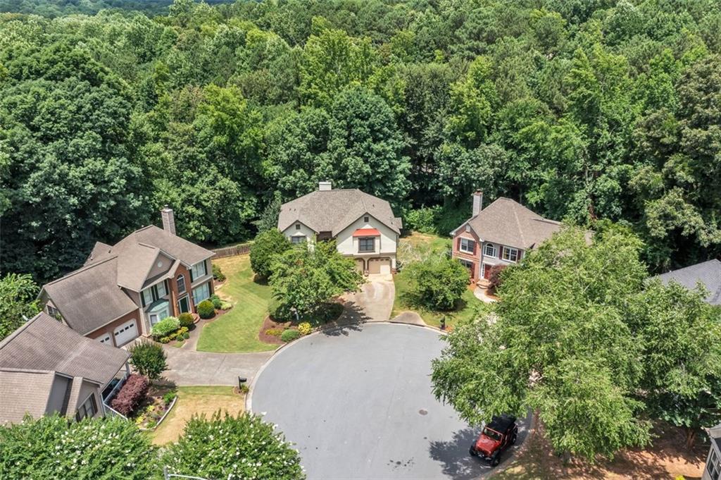 421 MIDDLE VALLEY Lane