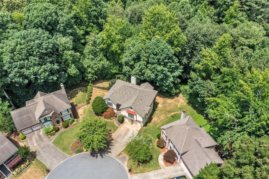 421 MIDDLE VALLEY Lane