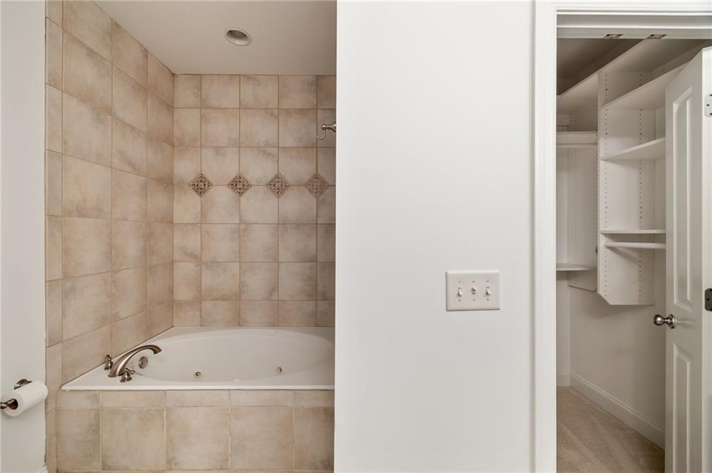 3245 Buckhead Forest Mews NE