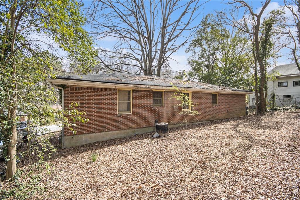 832 N Evelyn Place