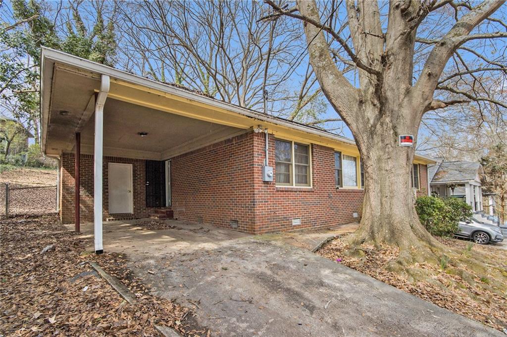 832 N Evelyn Place