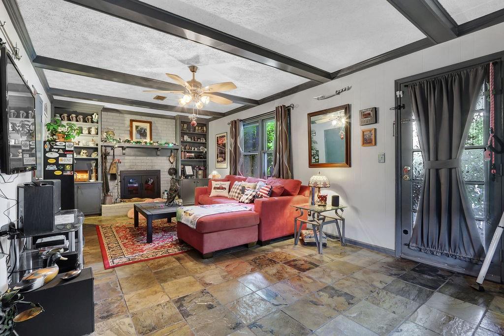 2272 Plantation Court