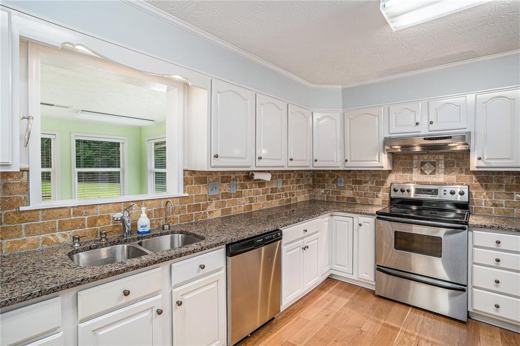 95 Oak Grove Circle