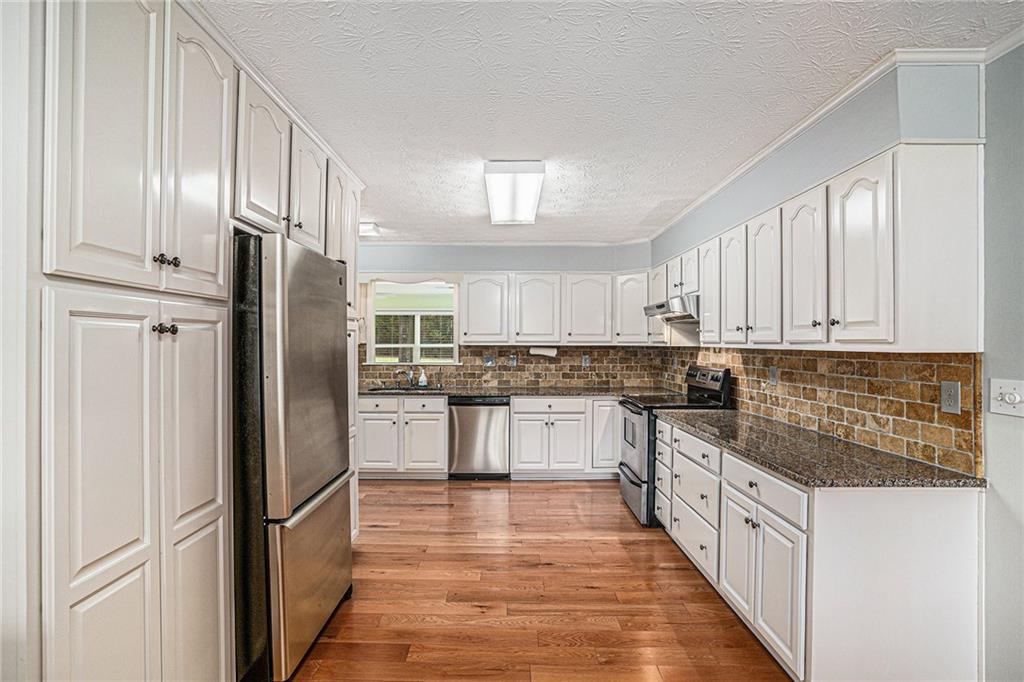 95 Oak Grove Circle