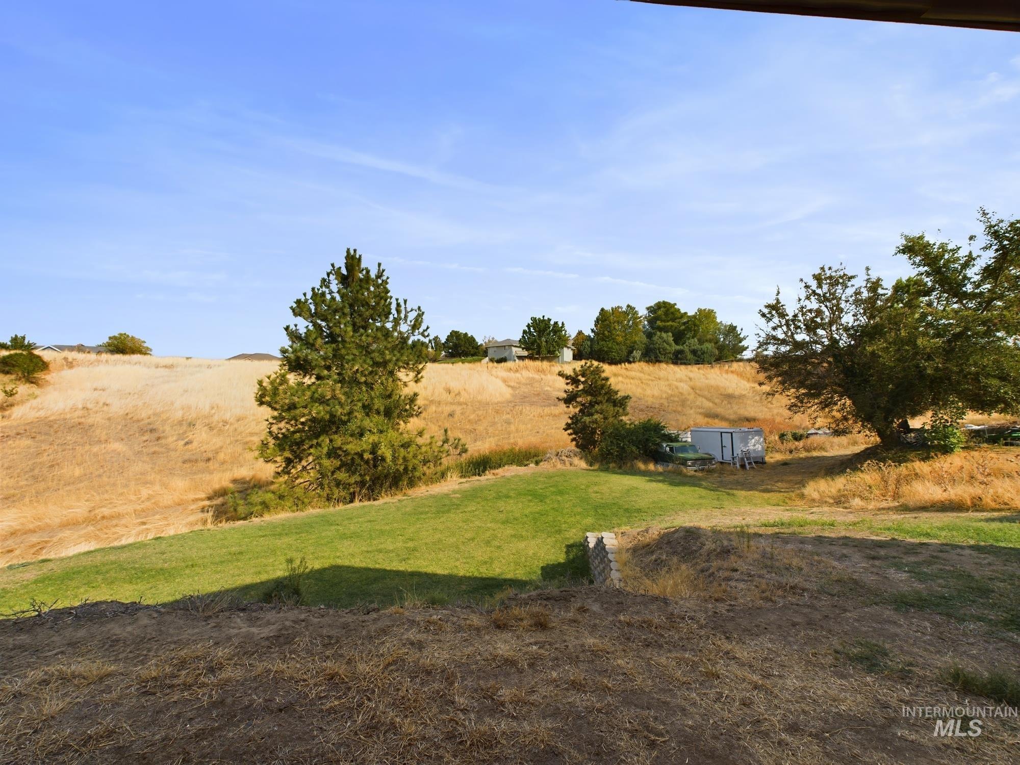 2362 Rolling Hills Dr