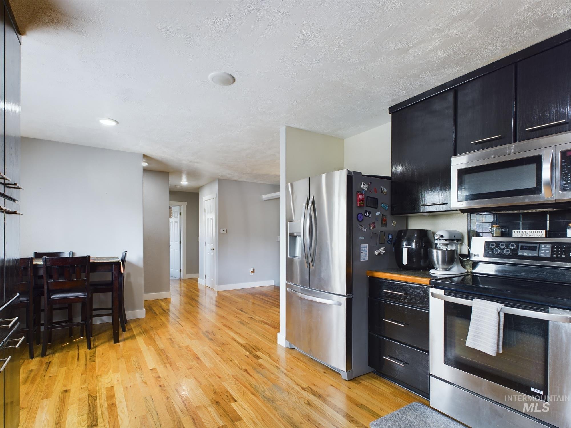 2362 Rolling Hills Dr