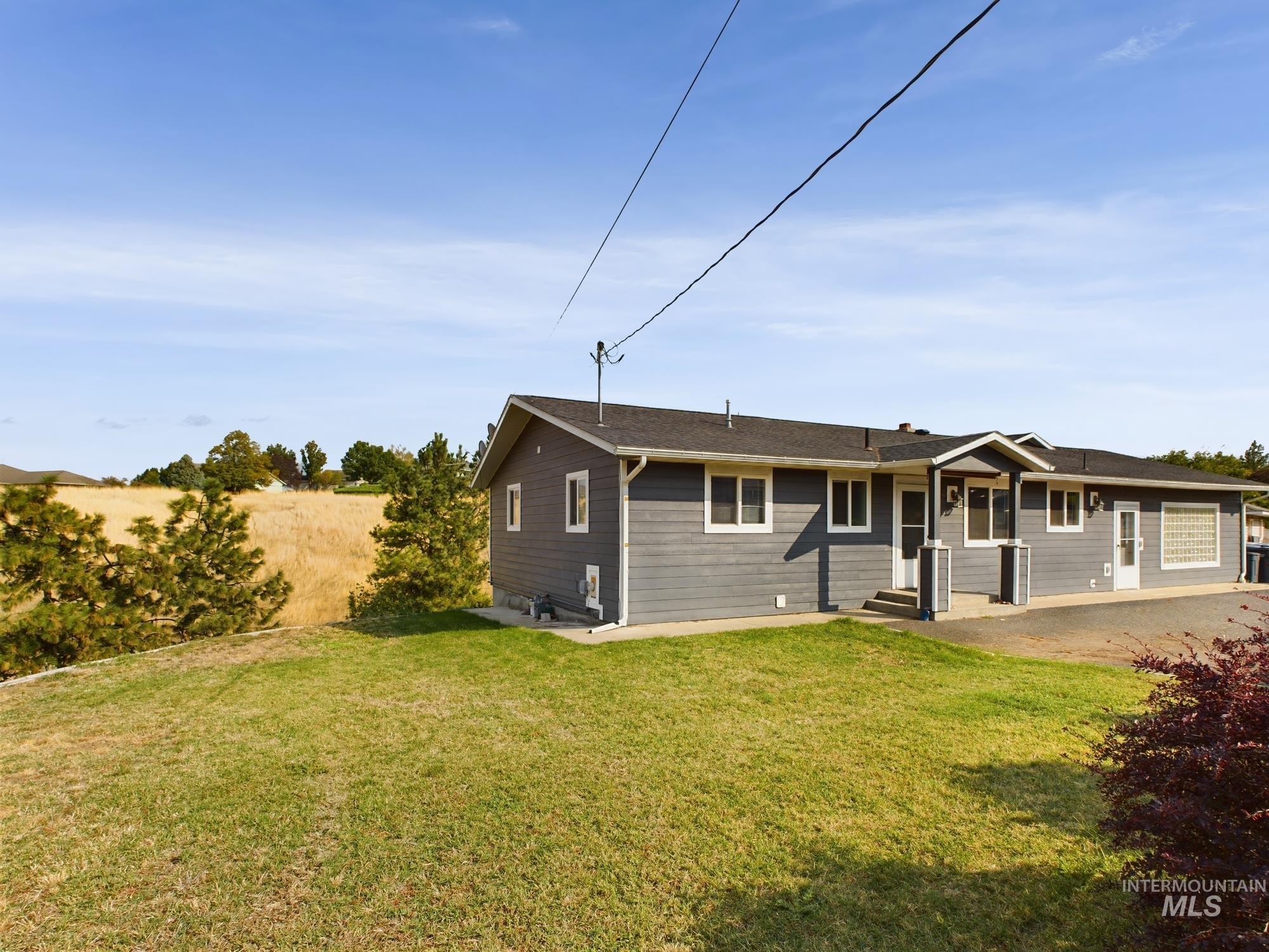 2362 Rolling Hills Dr