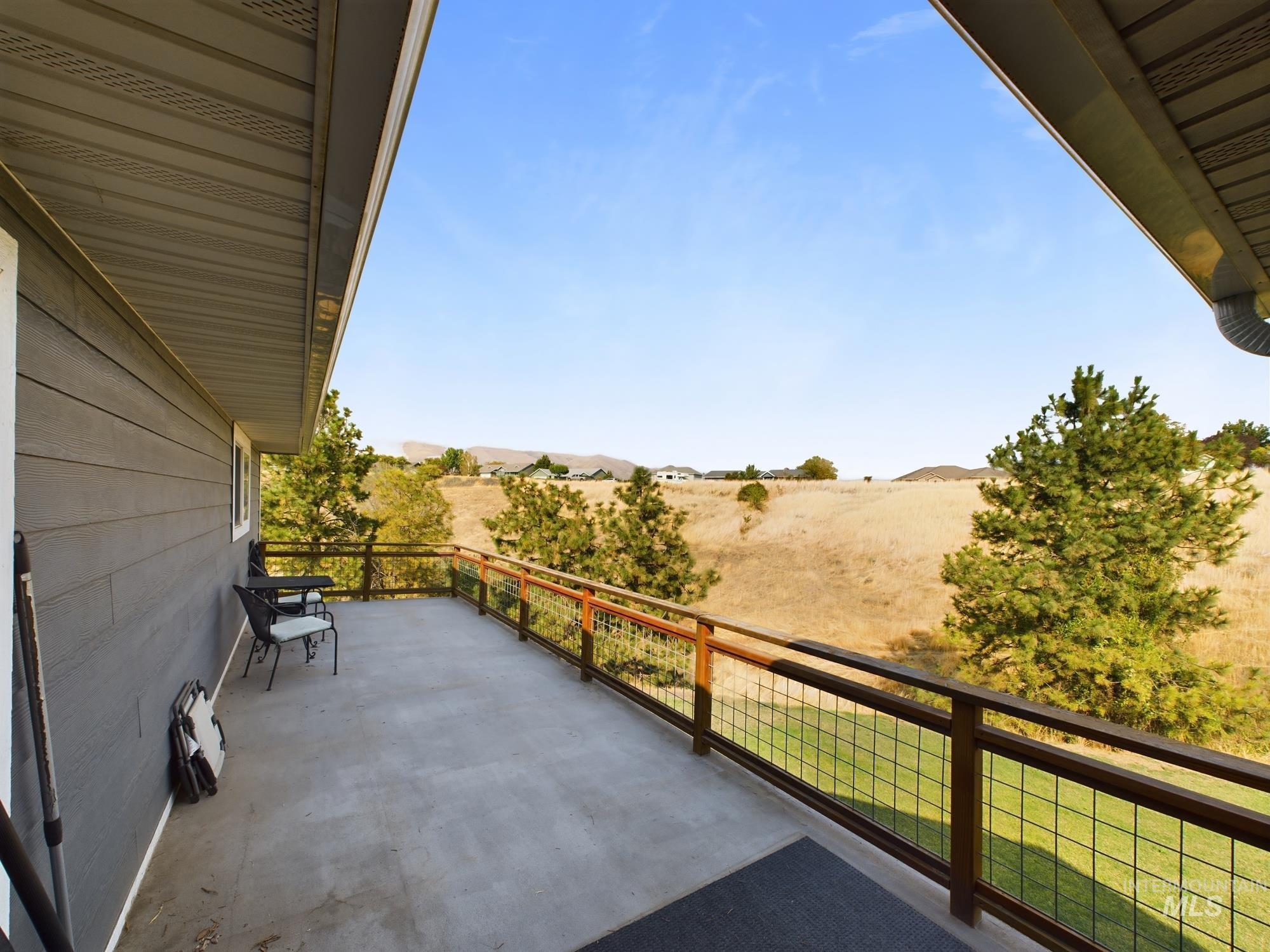 2362 Rolling Hills Dr