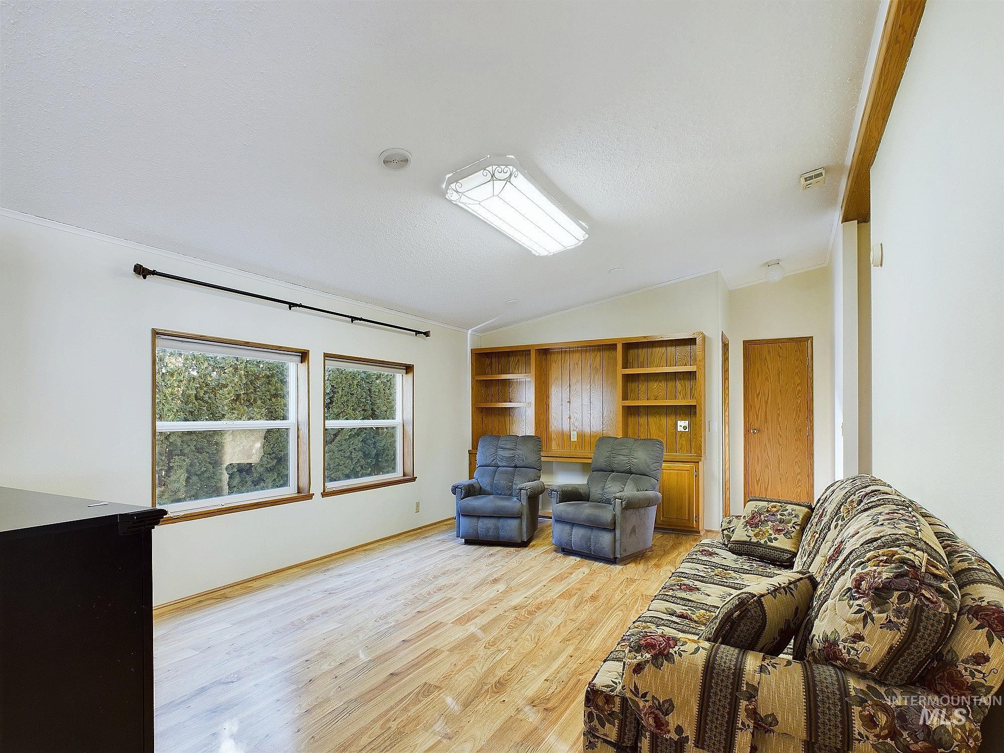 2015 6th Ave Unit: 235B