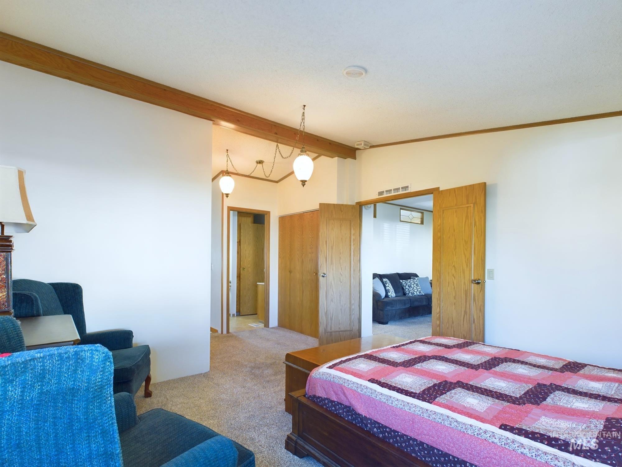 2015 6th Ave Unit: 235B