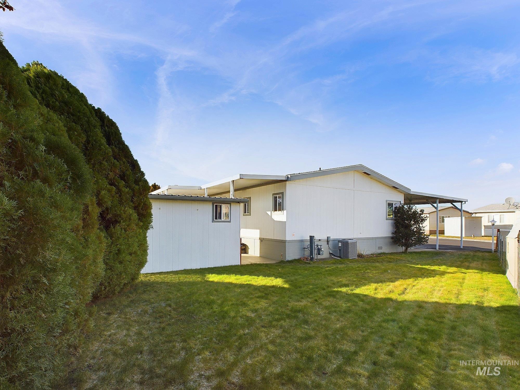 2015 6th Ave Unit: 235B