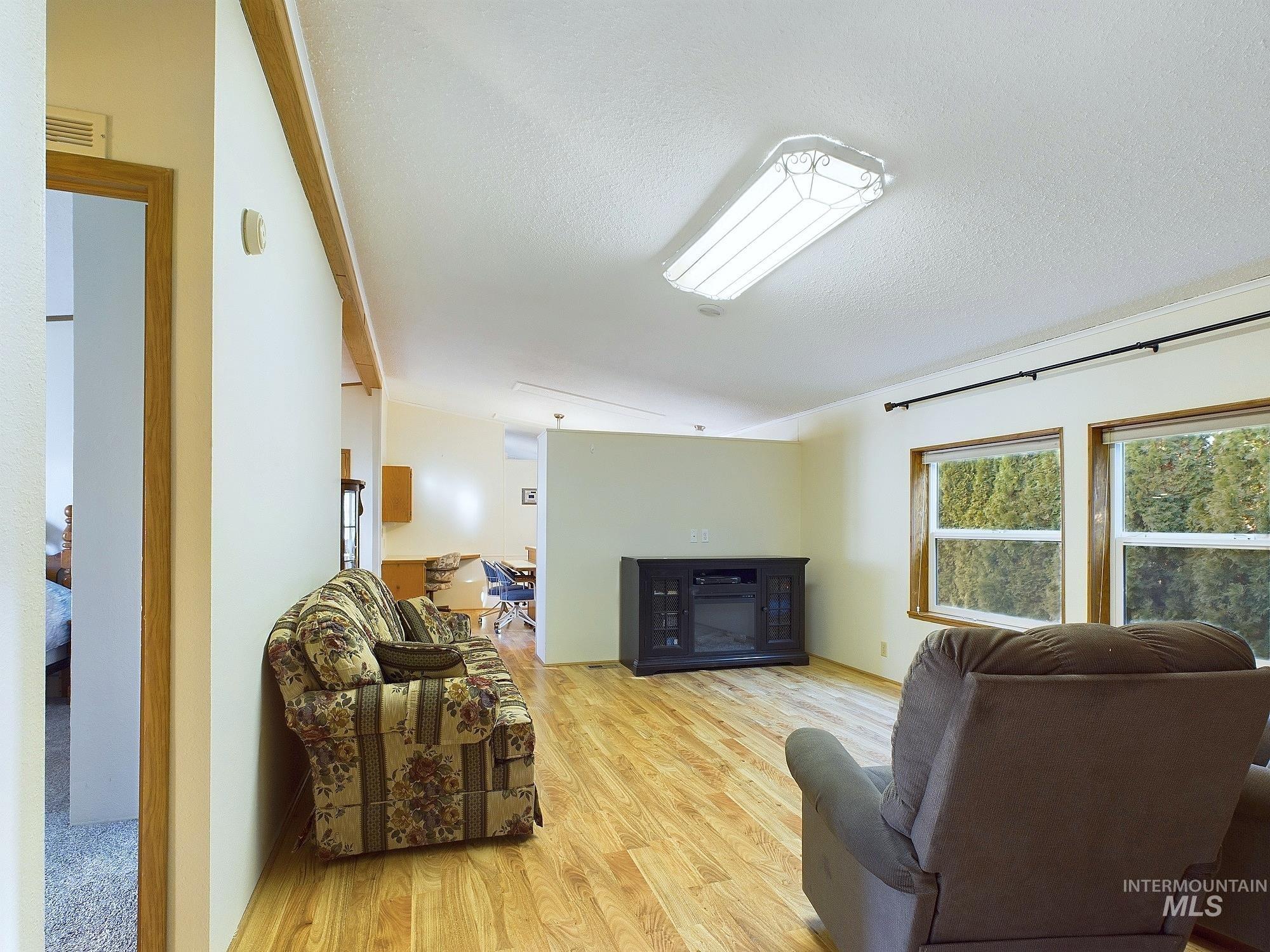 2015 6th Ave Unit: 235B